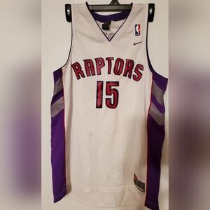 Vintage NBA Nike White and Purple Raptors  Sports Jersey #15 Carter
